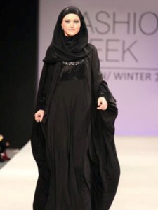 Cool Hijab Styles in Fashion Week