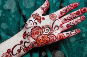 Beautiful Flower Art Mehandi Design